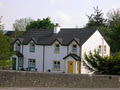 Riverbank Cottages image 1